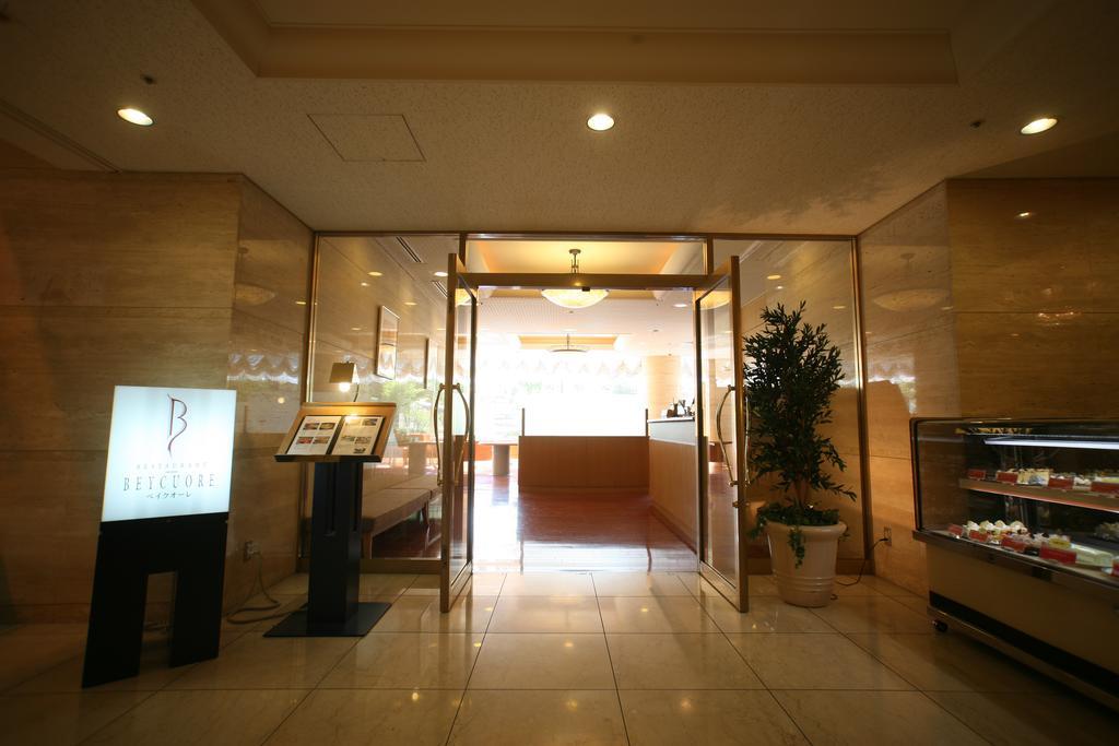Hotel Port Plaza Chiba Exterior photo Entrance to the club