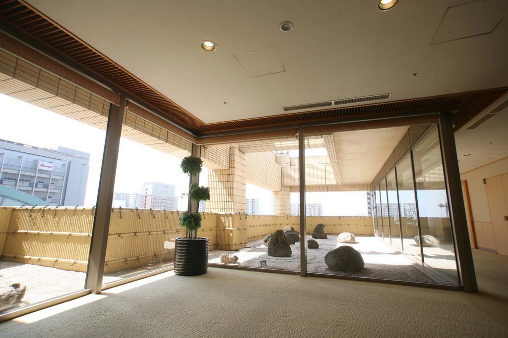 Hotel Port Plaza Chiba Exterior photo A tea room at the Kyoto International Conference Center