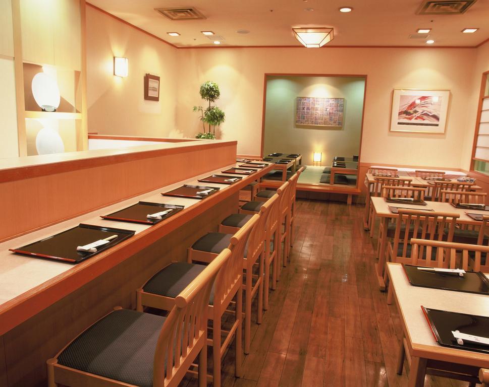 Hotel Port Plaza Chiba Exterior photo Interior of a sushi restaurant