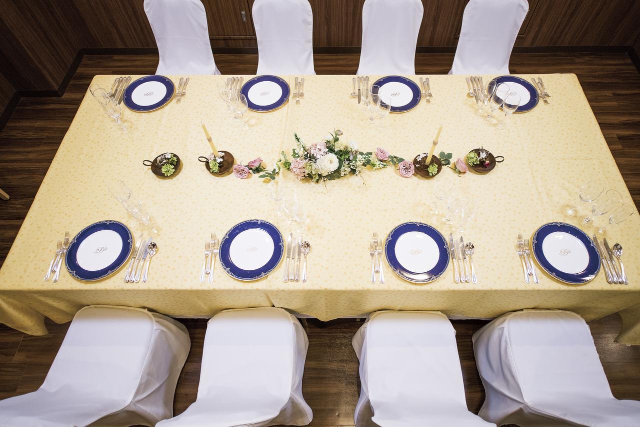 Hotel Port Plaza Chiba Exterior photo A table set for a formal dinner