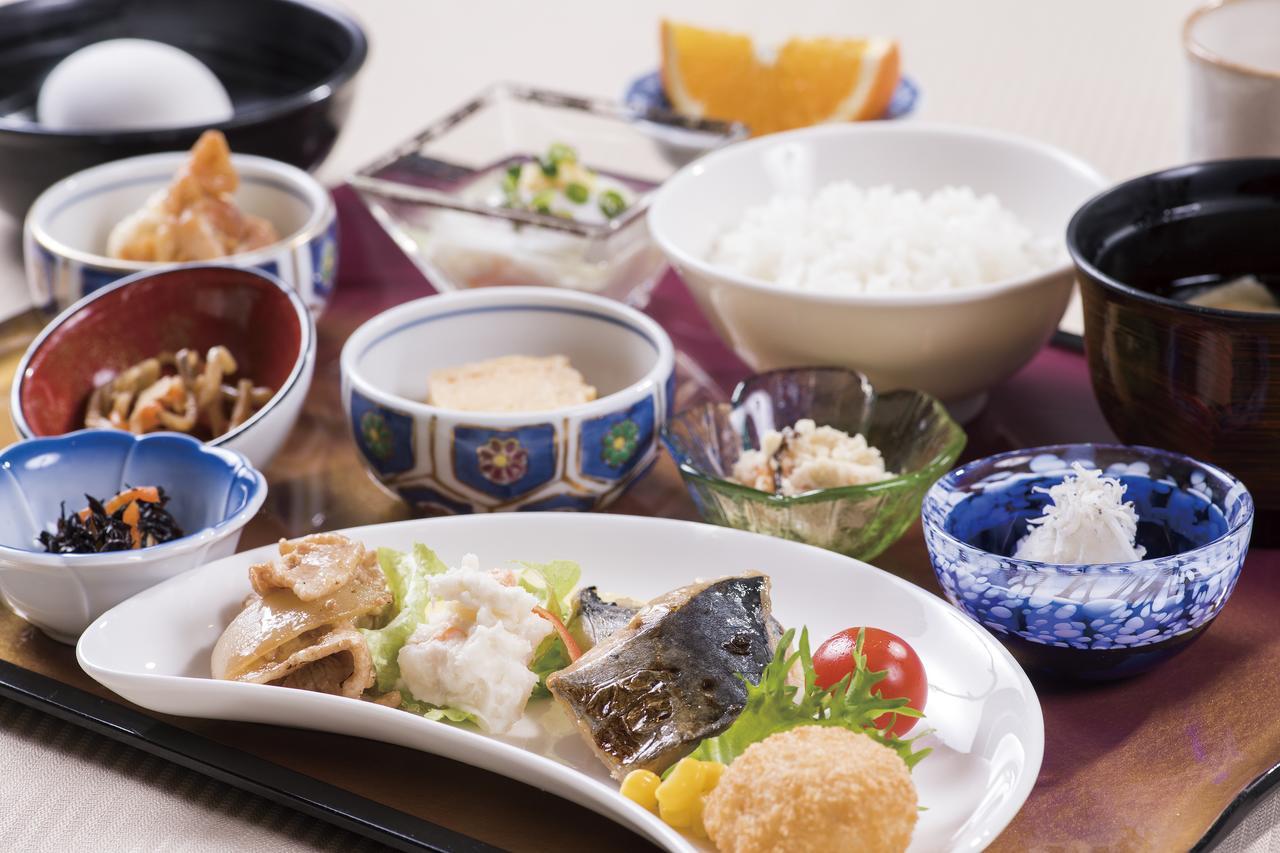 Hotel Port Plaza Chiba Exterior photo A Japanese meal
